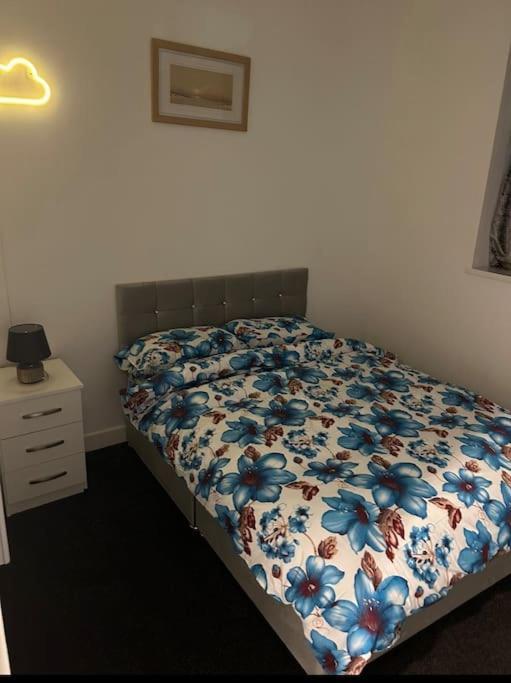 マンチェスターModern 2-Bed Flat In Salfordアパートメント エクステリア 写真
