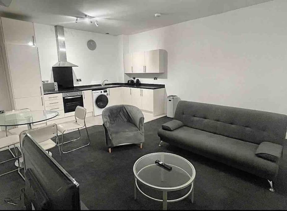 マンチェスターModern 2-Bed Flat In Salfordアパートメント エクステリア 写真